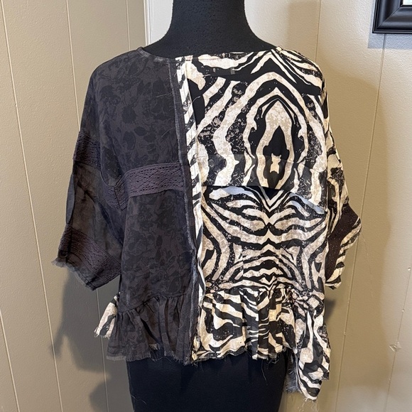 One Teaspoon Women’s XS Monochrome Patchwork Sheer Lightweight Blouse - Picture 5 of 7